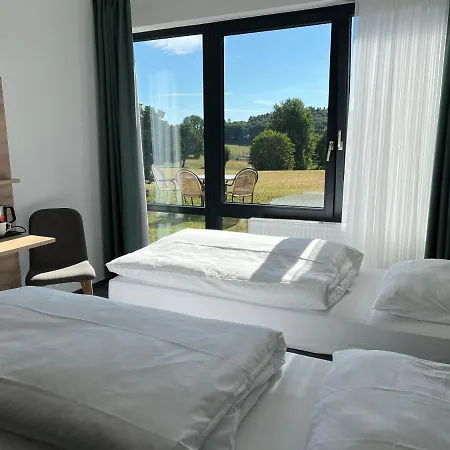 Am Tiergarten 3* Nurburg