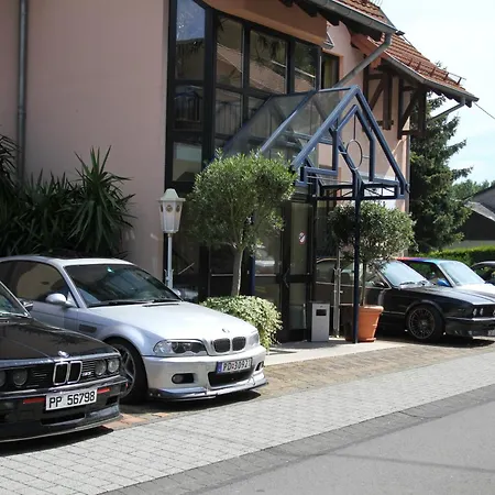 Am Tiergarten Hotel Nürburg